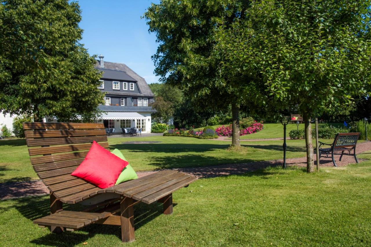 Hotel Waldhaus Foeckinghausen Bestwig Exterior foto